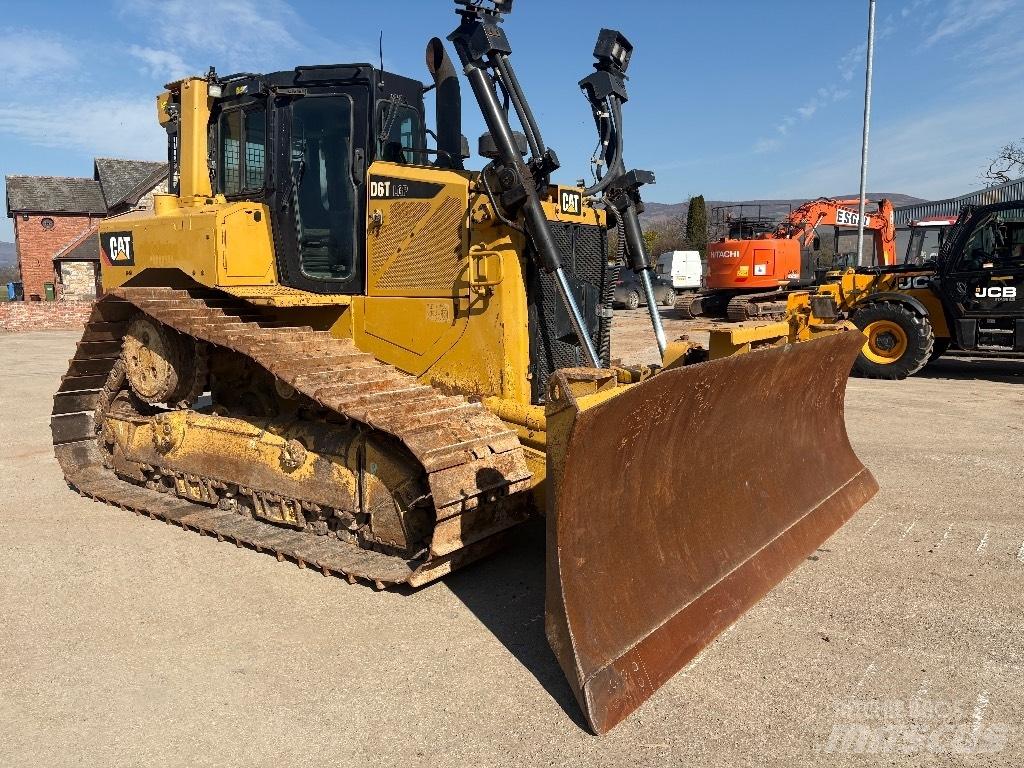 CAT D 6 T LGP VPAT Pásové dozéry