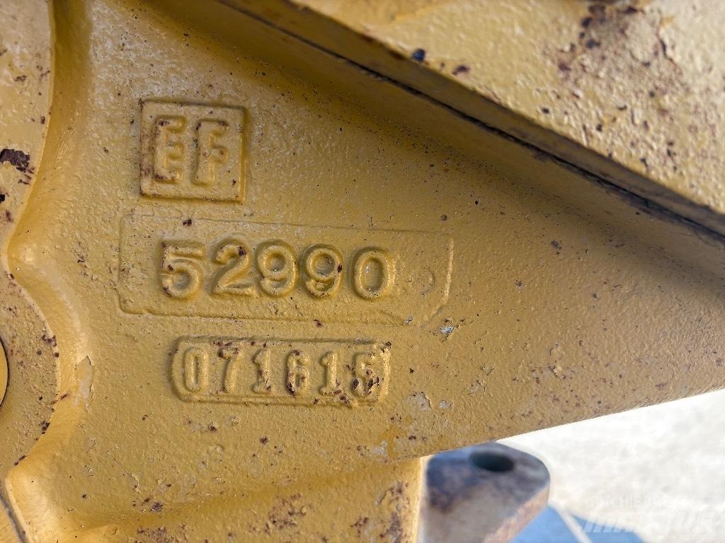 CAT D 6 T LGP VPAT Pásové dozéry