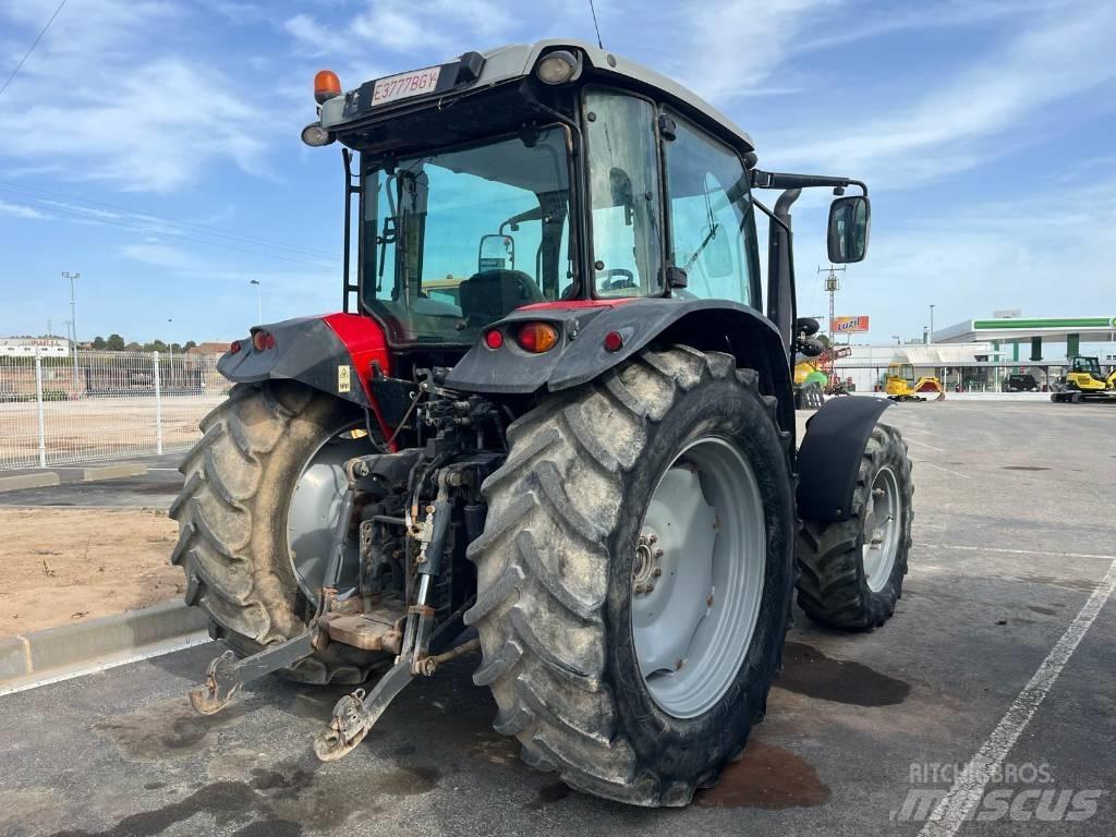 Massey Ferguson 5711 Traktory