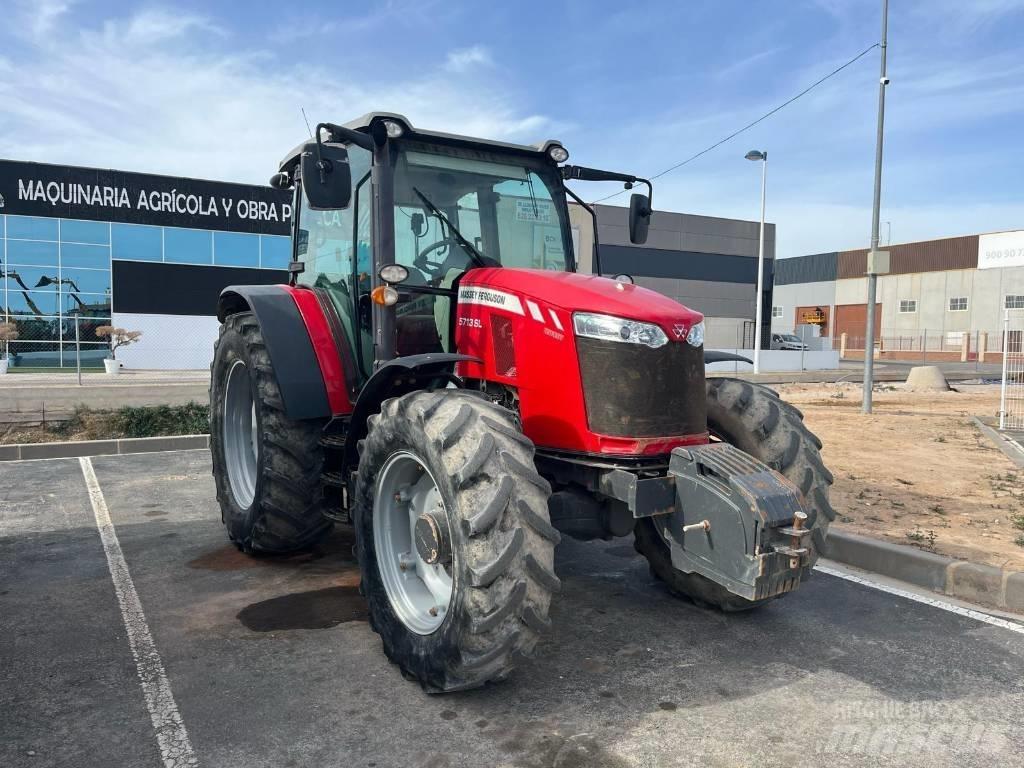 Massey Ferguson 5711 Traktory