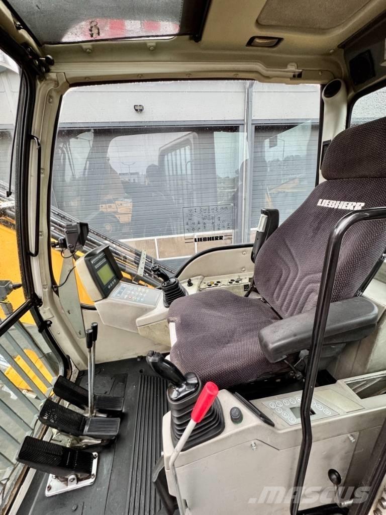 Liebherr R934C LC Demolačné rýpadlá