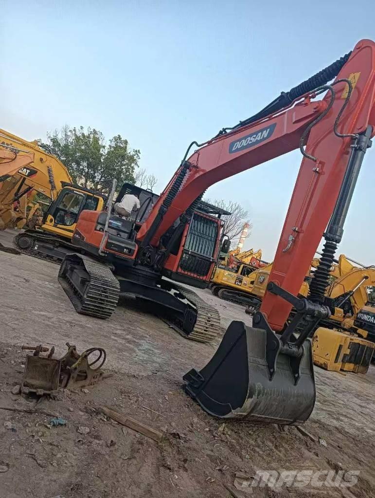Doosan DX 225 LC-9C Pásové rýpadlá