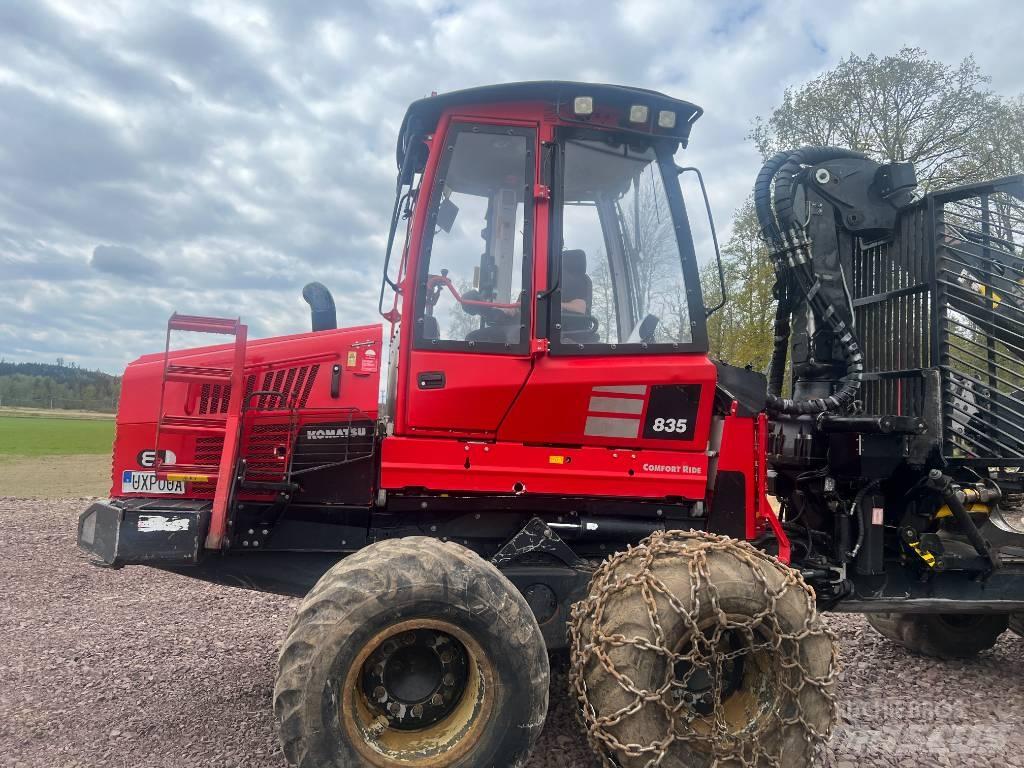 Komatsu 835 Lesné traktory