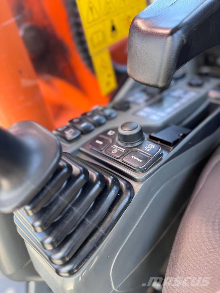 Doosan DX 140 W-3 Kolesové rýpadlá