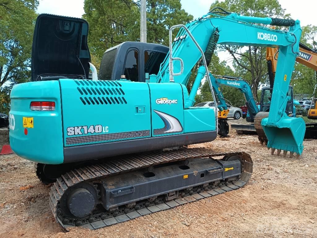 Kobelco SK 140 Midi rýpadlá 7 t - 12 t