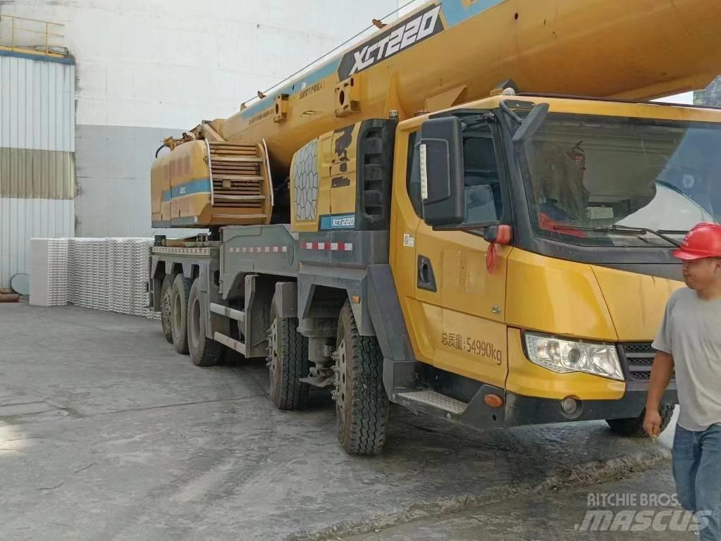 XCMG XCT110 Univerzálne terénne žeriavy