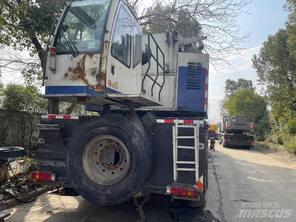 Zoomlion 350 Ton Univerzálne terénne žeriavy
