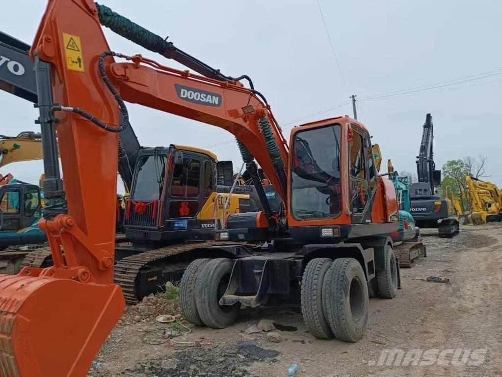 Doosan 150 W-7 Kolesové rýpadlá