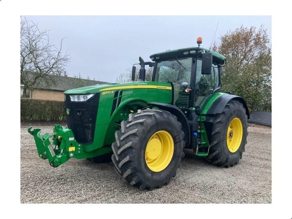 John Deere 8370 R Traktory