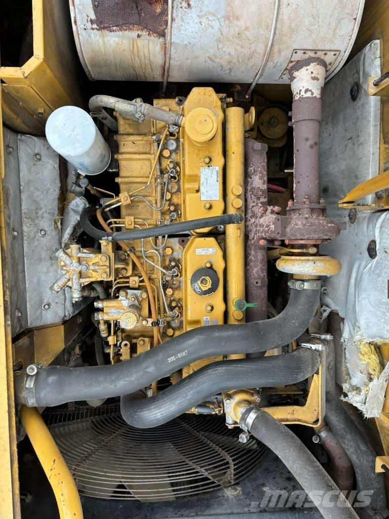 CAT 320 D L Pásové rýpadlá