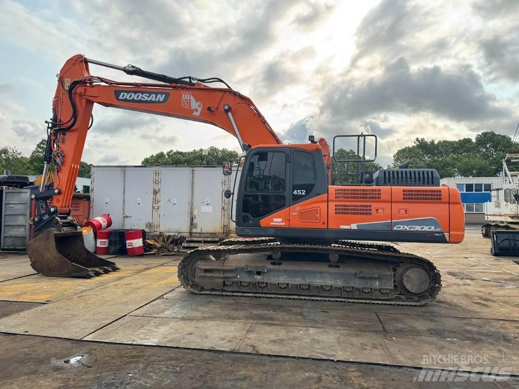 Doosan DX 300 LC-5 Pásové rýpadlá