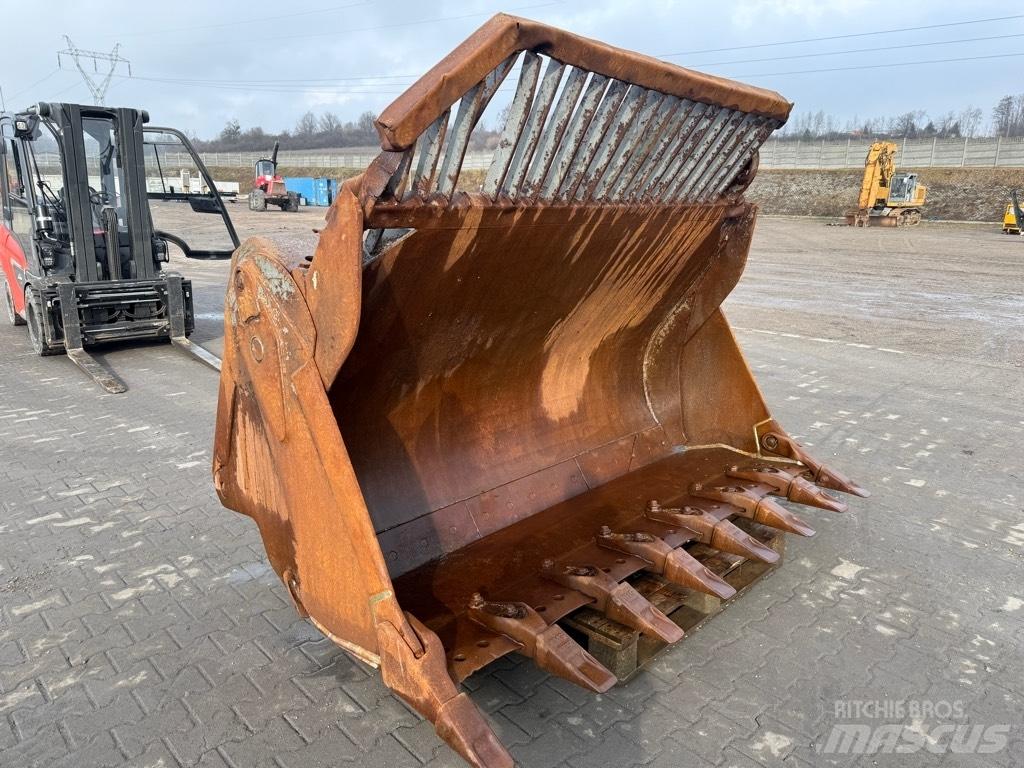 Liebherr LR 634 Lopaty
