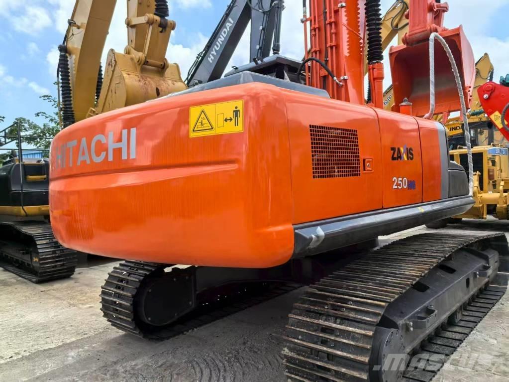 Hitachi ZX 250-3 G Midi rýpadlá 7 t - 12 t