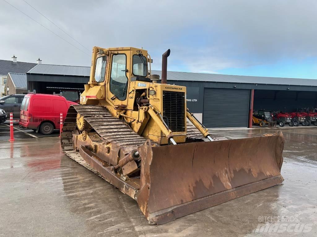 CAT D 5 H Pásové dozéry