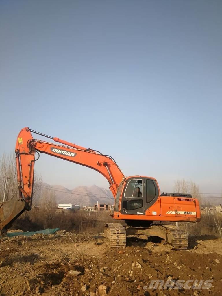 Doosan dx225 Pásové rýpadlá