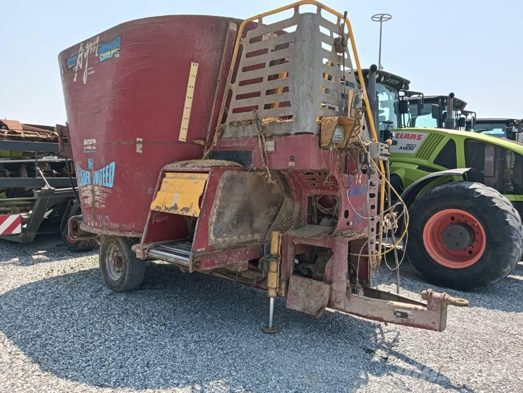 AGM W14 MC Miešačky krmív