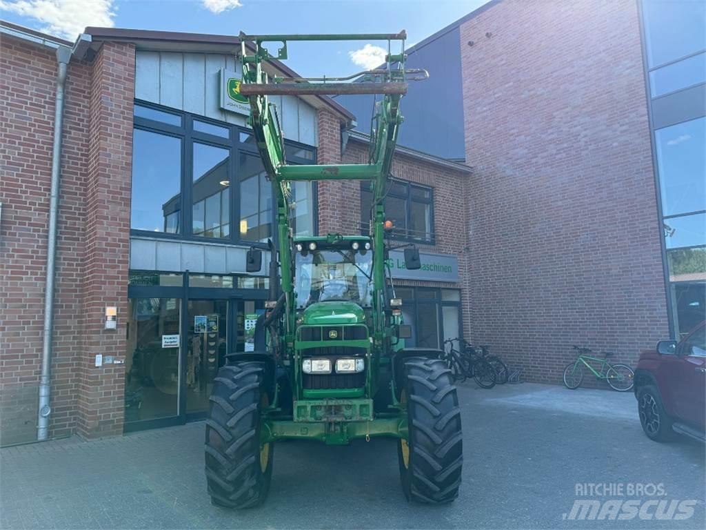 John Deere 6620 Traktory