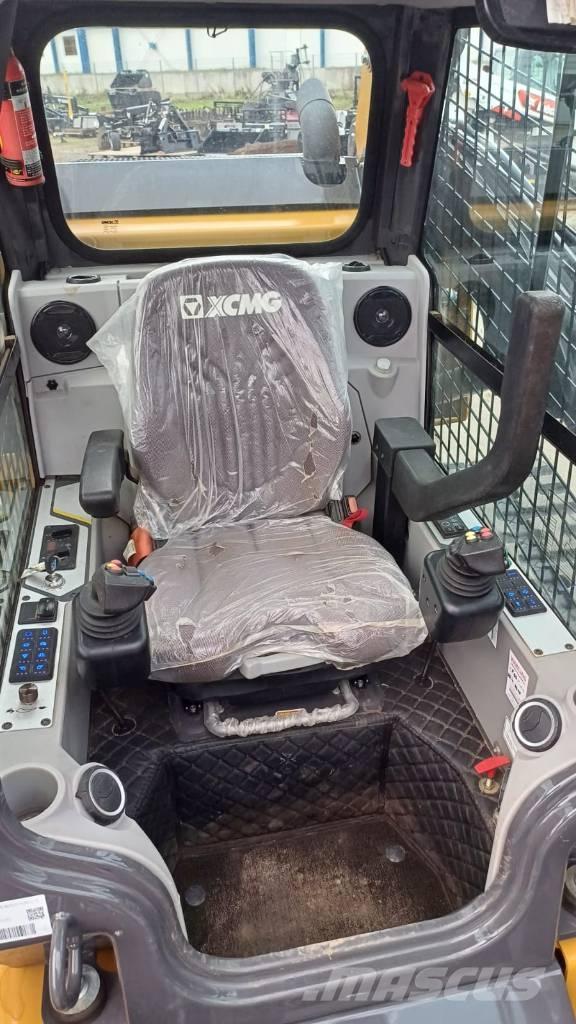 XCMG XC7-TV12 Pásové nakladače