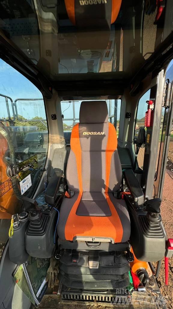 Doosan DX140LC-5 Pásové rýpadlá