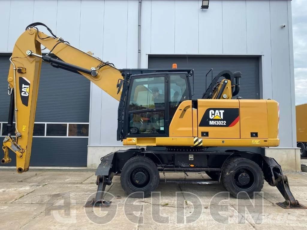 CAT MH3022 Stroje pre manipuláciu s odpadom