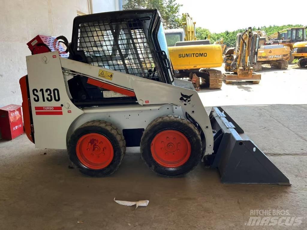 Bobcat S 130 Šmykom riadené nakladače