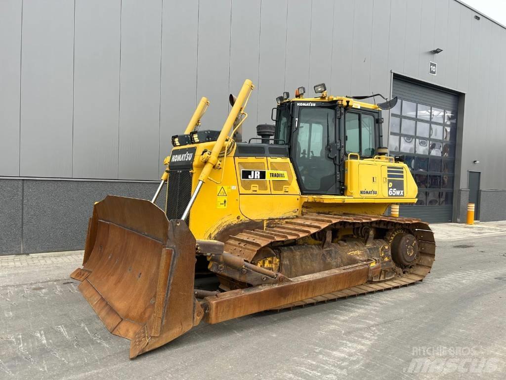Komatsu D 65 WX-18 Pásové dozéry