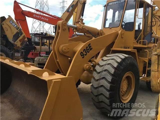 CAT 936 E Kolesové nakladače