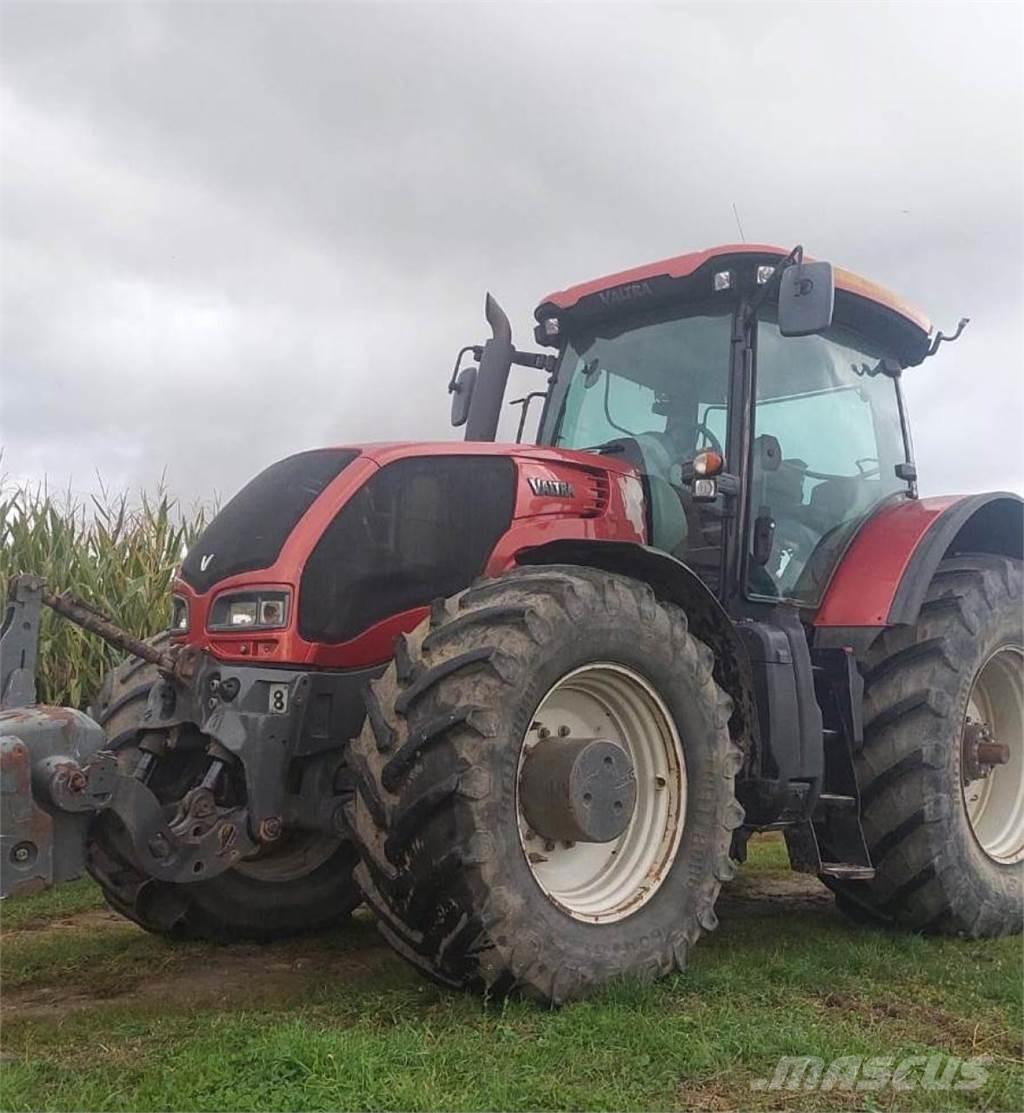 Valtra S352 Traktory