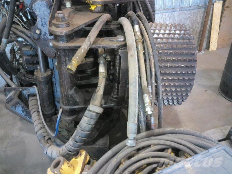 Kobelco SK 290 LC Pásové rýpadlá