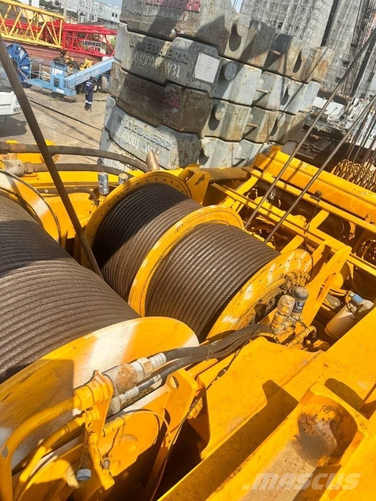 Liebherr LR 1400-2 Pásové žeriavy