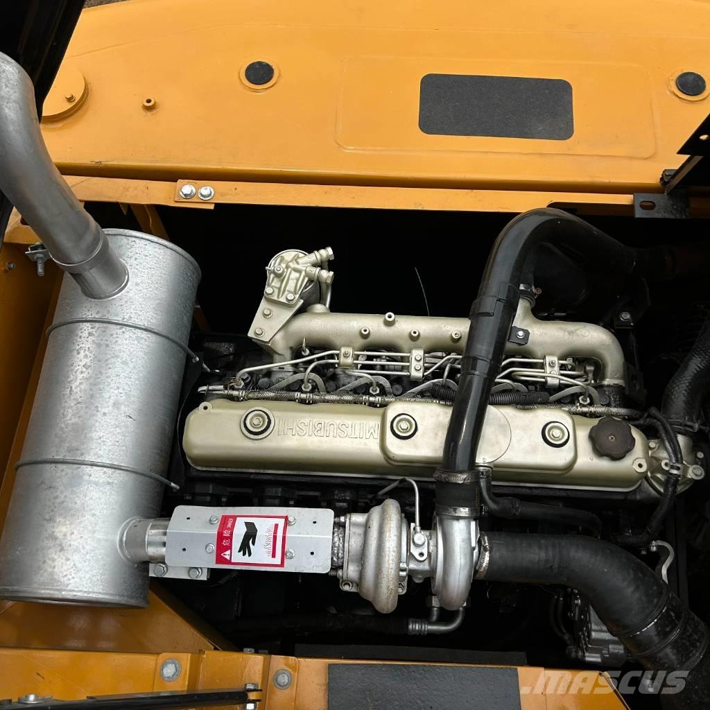 Sany 215C Pásové rýpadlá