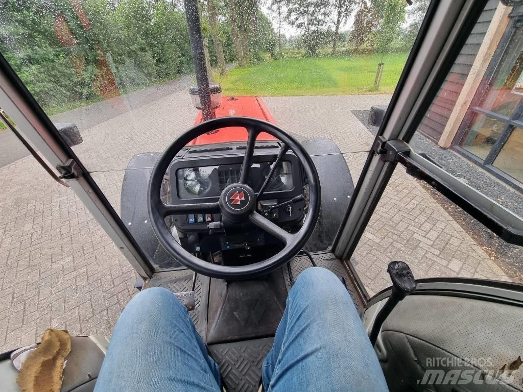 Massey Ferguson 390 Traktory