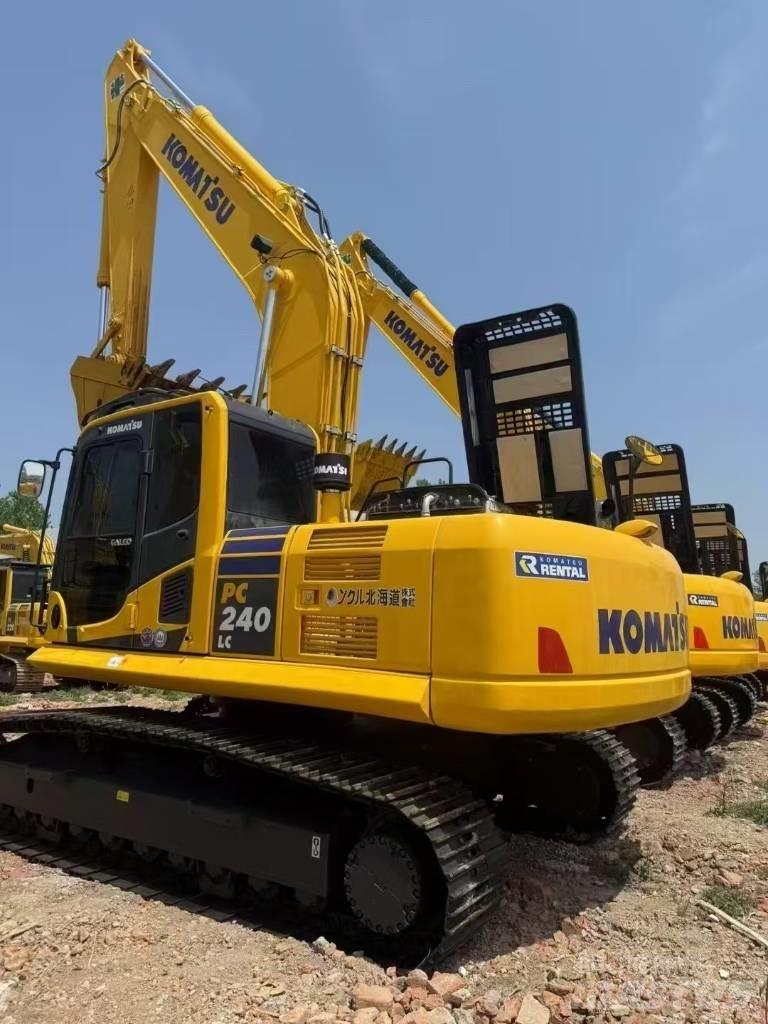 Komatsu 240LC-8 Pásové rýpadlá
