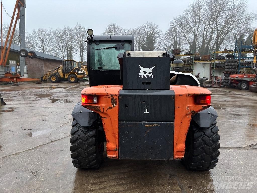 Bobcat T 35.105 L Teleskopické manipulátory