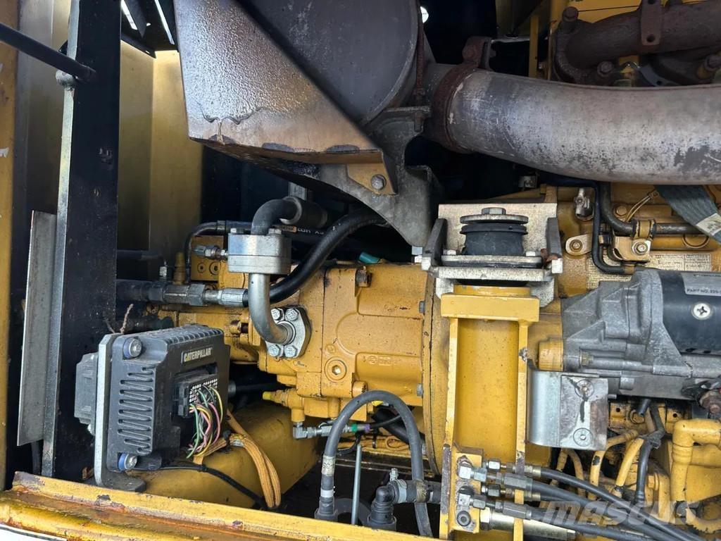 CAT M316D Kolesové rýpadlá