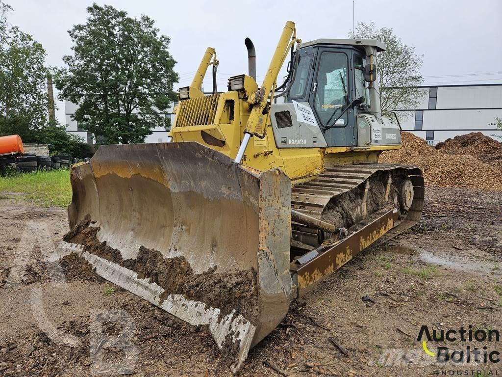 Komatsu D65EX-12 Pásové dozéry