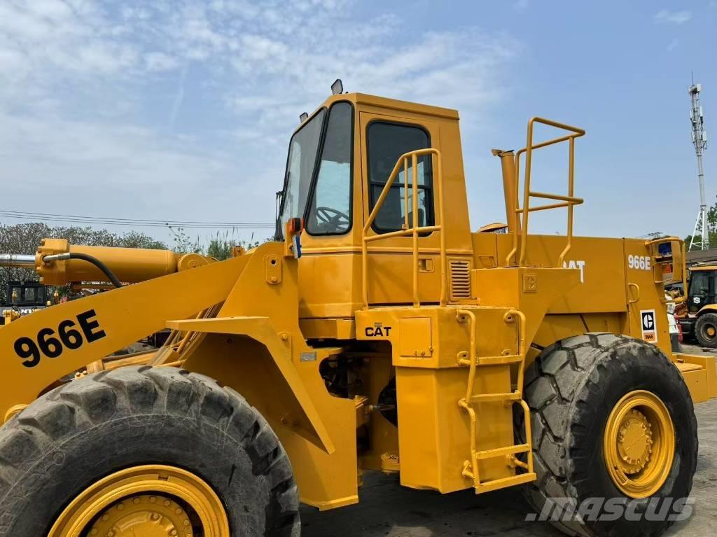 CAT 950E Kolesové nakladače