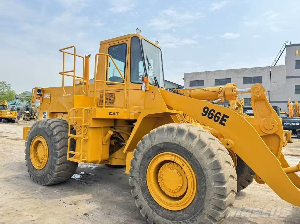 CAT 950E Kolesové nakladače
