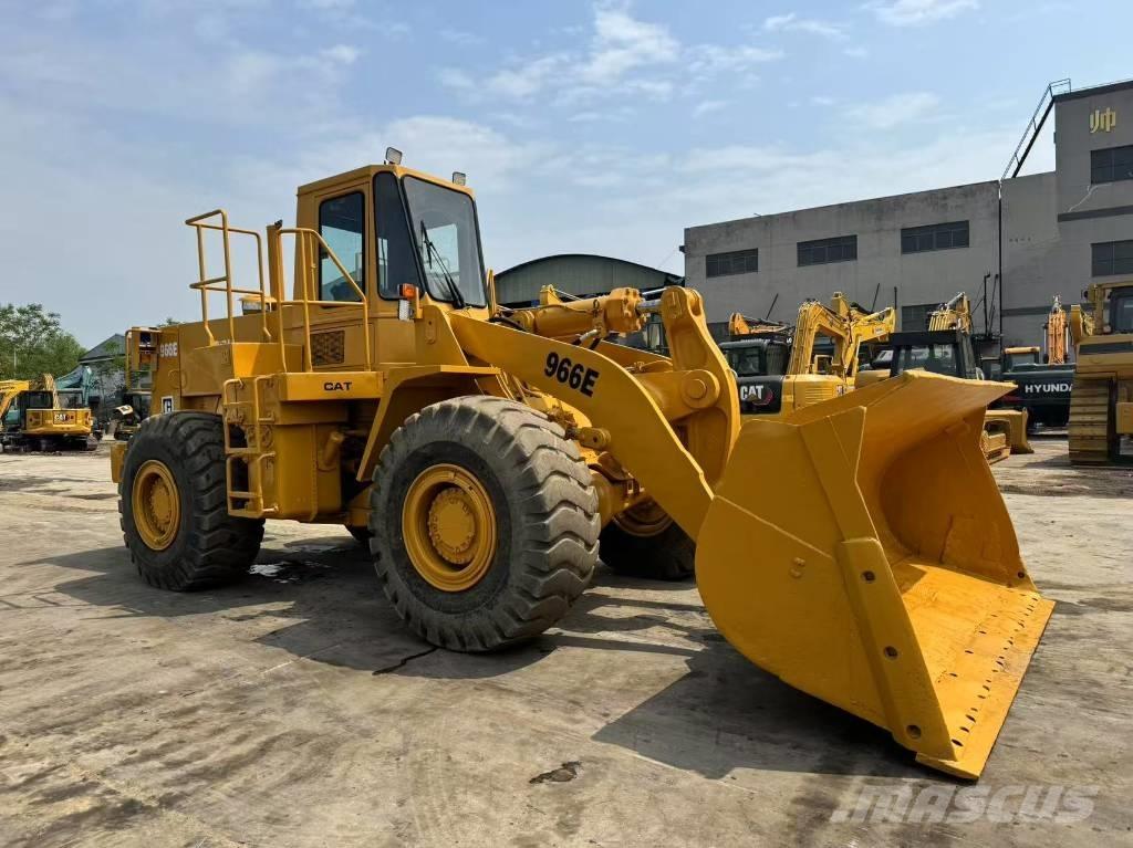 CAT 950E Kolesové nakladače