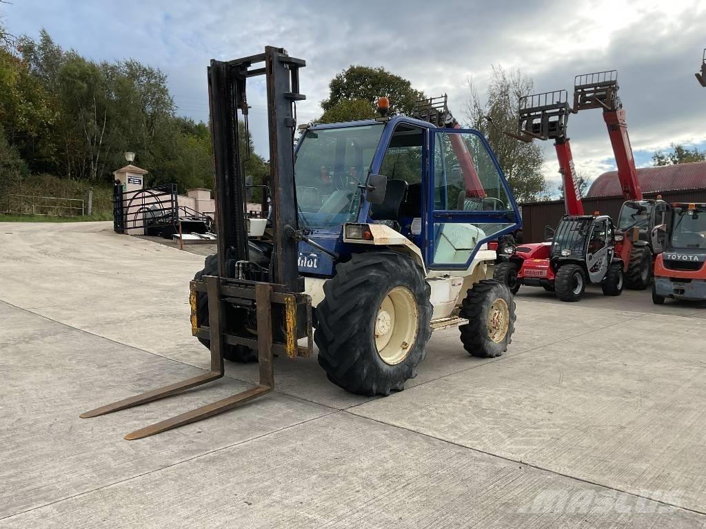 Manitou M 26.4 Terénne vysokozdvižné vozíky
