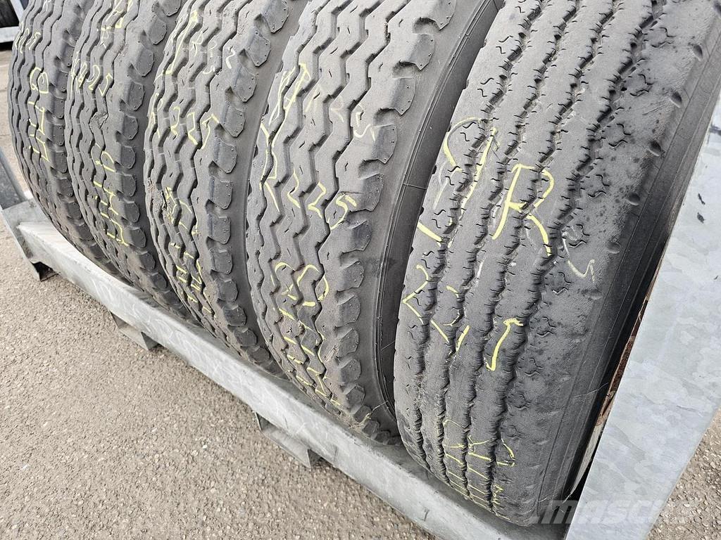 Uniroyal 9 R 22.5 Skeletové návesy