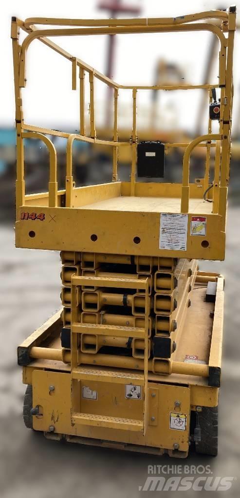 Haulotte Compact 14 Nožnicové zdvíhacie plošiny