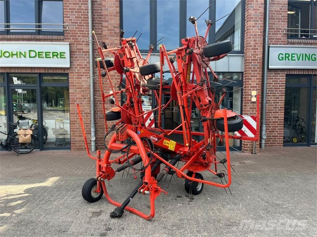 Kuhn GF8702 defekt Obracače a zhrabovače sena