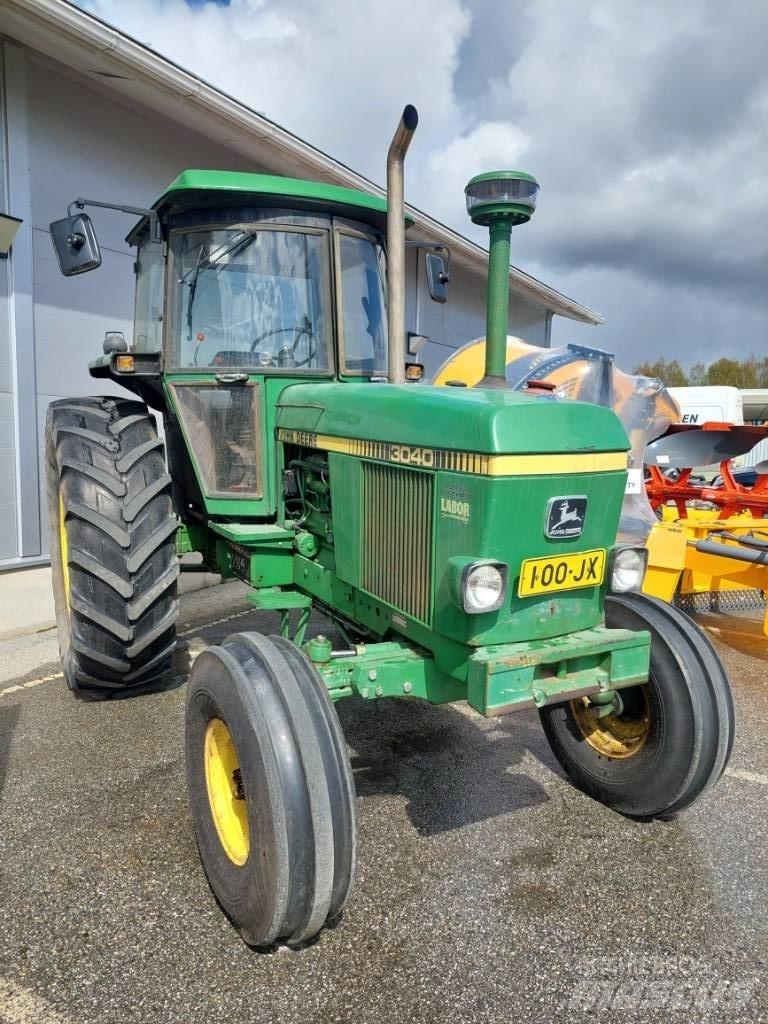 John Deere 3040 Traktory
