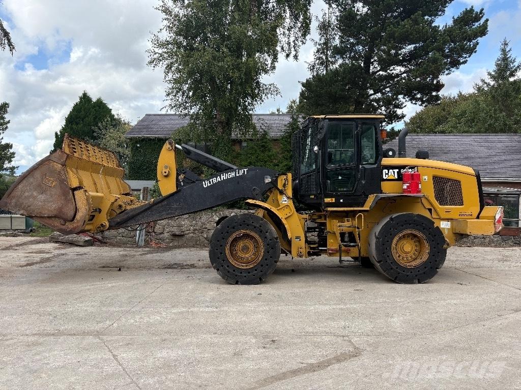 CAT 938 M Kolesové nakladače