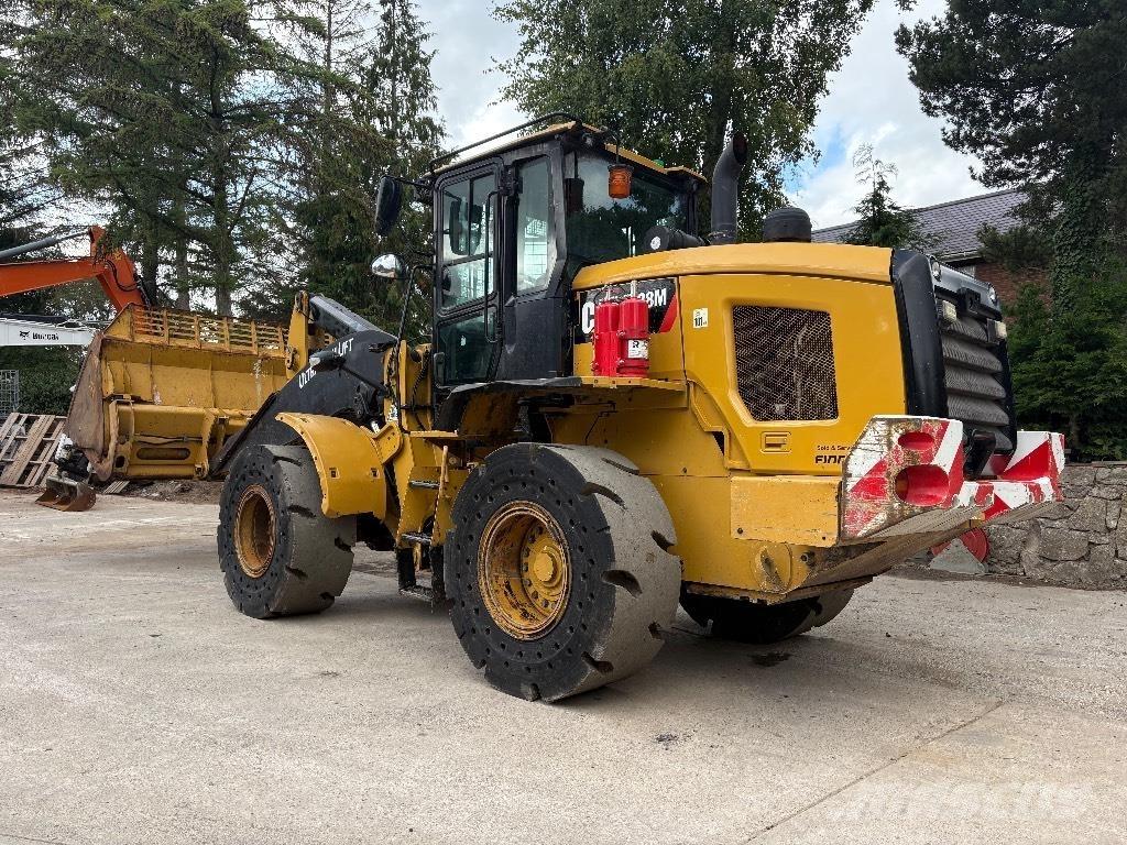 CAT 938 M Kolesové nakladače