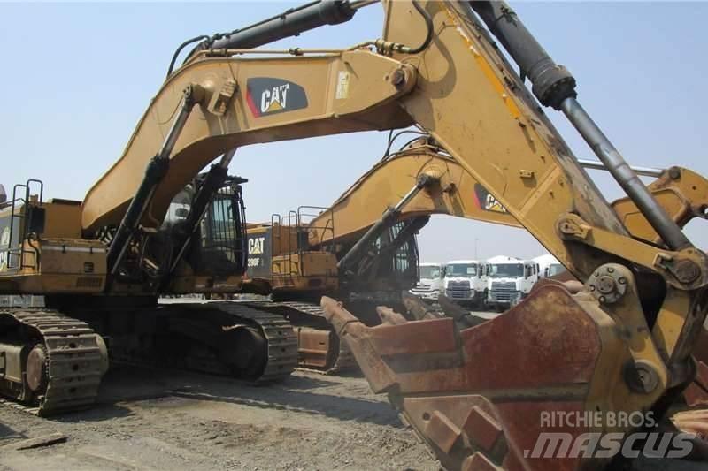 CAT 385C Mini rýpadlá < 7t