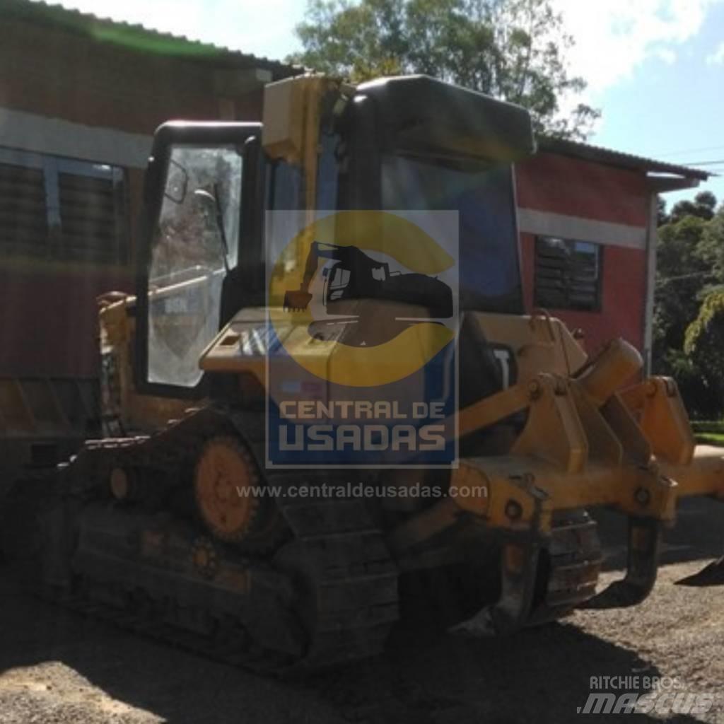 CAT D 6 N XL Pásové dozéry