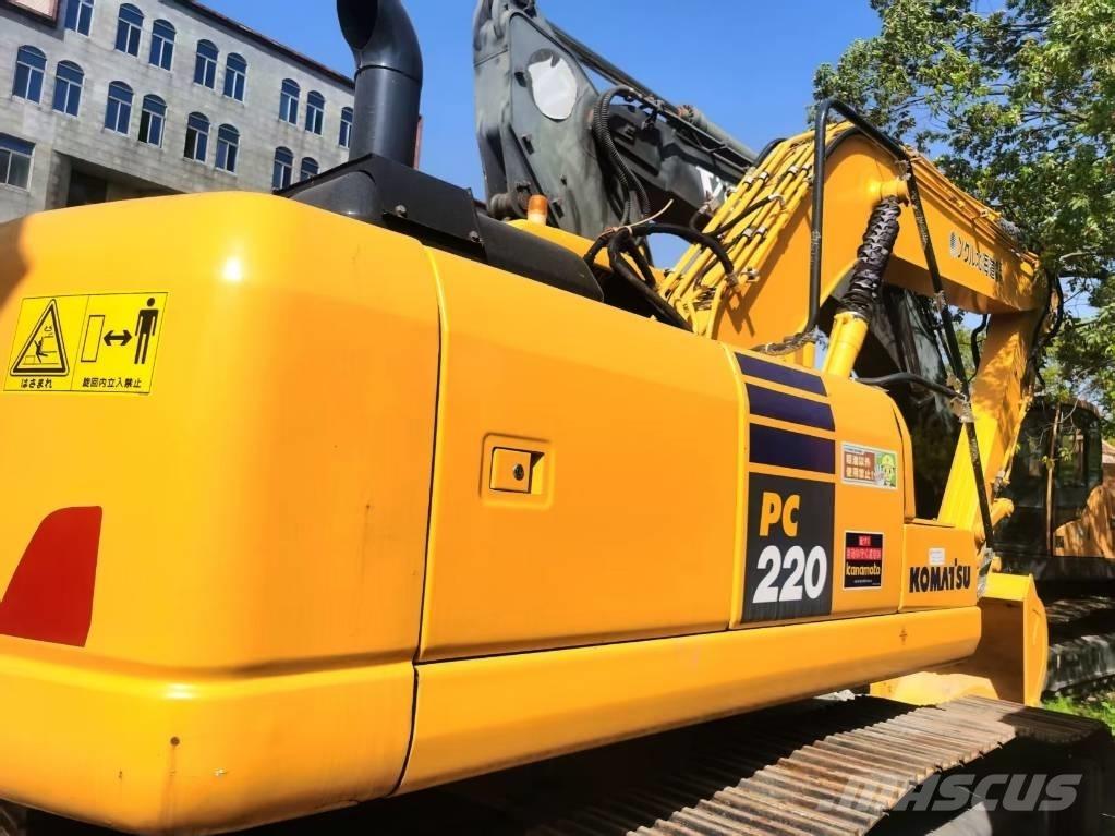 Komatsu PC 220-7 Pásové rýpadlá
