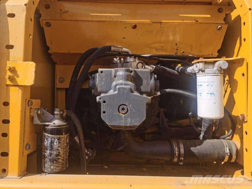 Komatsu PC 220-7 Pásové rýpadlá
